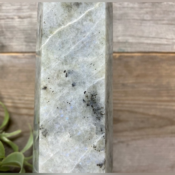 LARGE Labradorite Tower - Picture 4 of 5